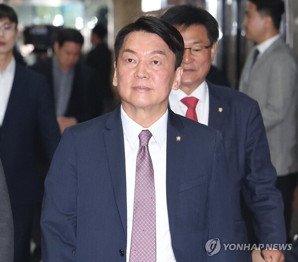 국민의힘 안철수 의원이 15일 국회 원내대표실에서 열린 4선 이상 중진 당선인 간담회에 참석하고 있다. 2024.4.15 [사진=연합뉴스]