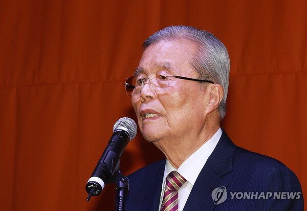 김종인 전 국민의힘 비상대책위원장이 20일 오후 서울 국회 의원회관에서 열린 개혁신당 중앙당 창당대회에서 축사를 하고 있다. [사진=연합뉴스]