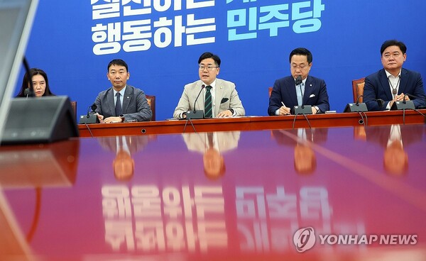 더불어민주당 박찬대 원내대표가 2일 오전 서울 국회에서 열린 원구성 관련 기자간담회에서 발언하고 있다. [사진=연합뉴스]