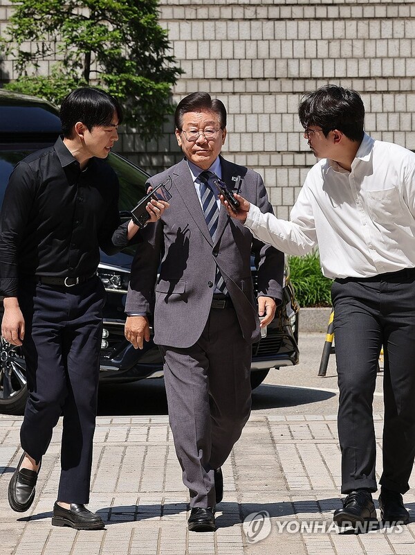 법정 향하는 이재명 대표 [사진=연합뉴스]