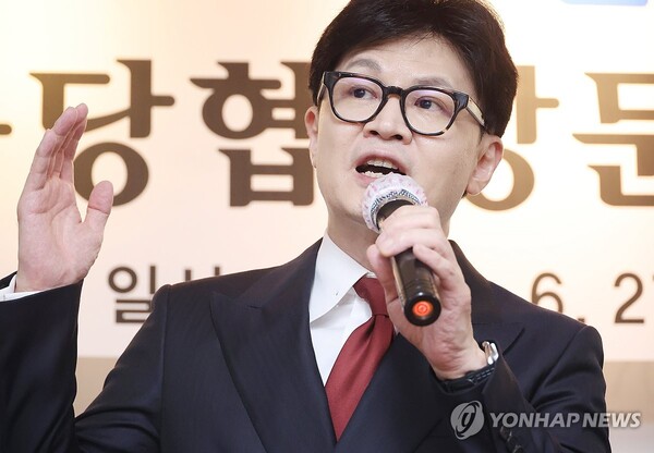 한동훈 전 비상대책위원장이 윤석열 대통령을 지키는 것이 최종 목표가 아니라며 반윤 노선을 분명히 했다 [사진=연합뉴스]