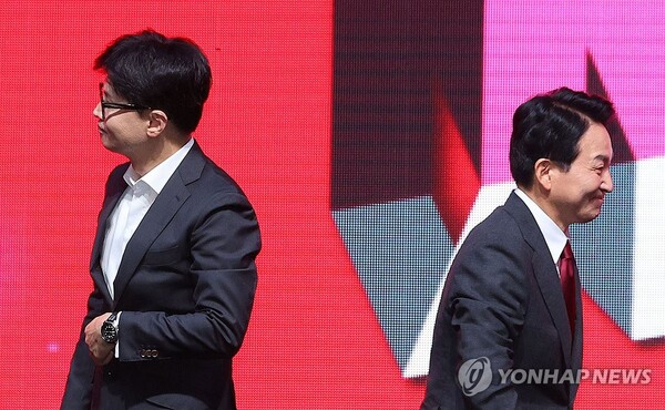 한동훈 후보와 원희룡 후보간 설전이 격화되고 있다 [사진=연합뉴스]