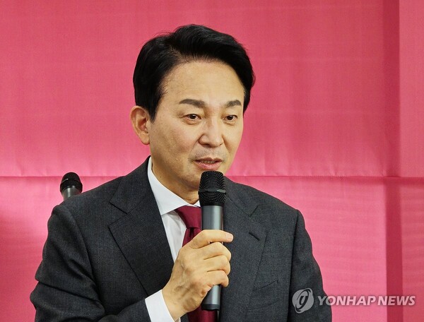 국민의힘 당권주자인 원희룡 후보가 13일 영양·봉화군 당협 간담회에 참석해 발언하고 있다. [사진=연합뉴스]