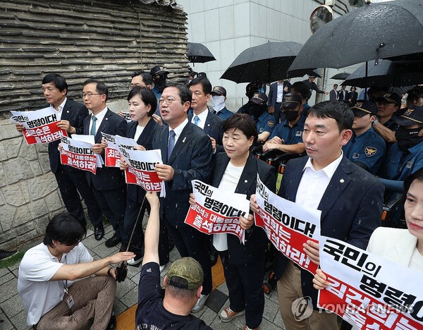 야당 법사위원들이 김건희 여사 청문회 불출석 규탄 및 출석 촉구 기자회견을 하고 있다. 2024.7.26 [사진=연합뉴스
