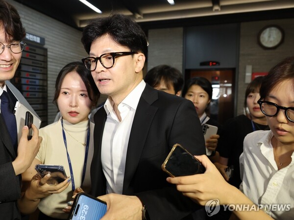 국민의힘 한동훈 대표가 31일 오후 서울 여의도 당사에서 나오고 있다. [사진=연합뉴스]