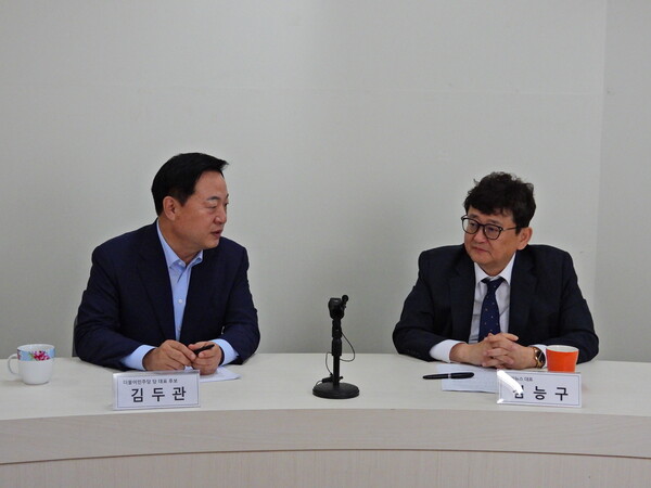 김두관 후보는 “‘이재명 전 대표의 탁월한 리더십으로 총선에 압승했다’, ‘개혁 공천을 했다’고 해석하는데 저는 그 해석에 동의를 안 한다”고 말했다. [사진=전희재 폴리뉴스 PD]