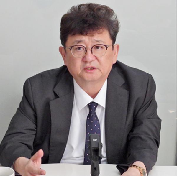 폴리뉴스 김능구 대표가 28일 오후 8월말 정국진단을 하고 있다. [사진=폴리뉴스]