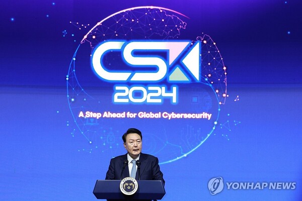 장상윤 대통령실 사회수석비서관이 29일 오후 인천 영종도 인천국제공항공사 인재개발원에서 열린 국민의힘 국회의원 연찬회에서 '의료개혁 취지와 방향'에 대해 설명하고 있다. 2024.8.29 [사진=연합뉴스]