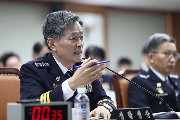 11일 서울 서대문구 경찰청에서 열린 국회 행정안전위원회 경찰청 대상 국정감사에서 조지호 경찰청장이 의원 질의에 답하고 있다. [사진= 연합뉴스]