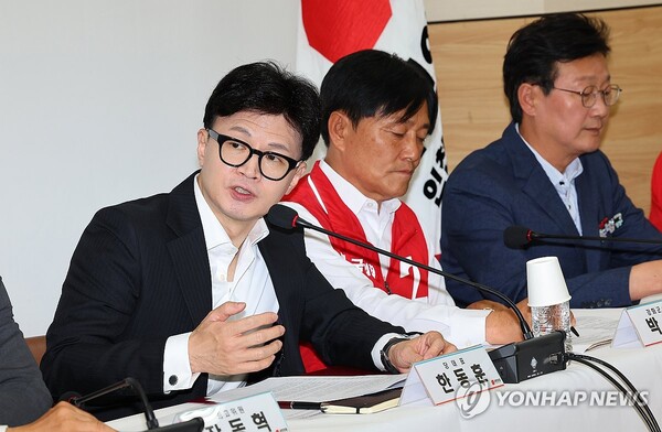 국민의힘 한동훈 대표가 10일 오전 인천 강화군 강화문화원에서 열린 인천 현장최고위원회의에서 발언하고 있다. [사진=연합뉴스]