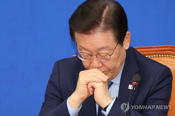 더불어민주당 이재명 대표가 16일 오전 서울 여의도 국회에서 열린 최고위원회의에서 잠시 생각에 잠겨 있다. 2024.10.16 [사진=연합뉴스]
