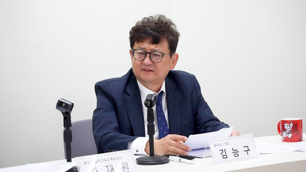 김능구 대표는 “결국에는 김건희 특검법에 대해 대통령이 언급을 하고 약속을 할 것이냐 말 것이냐로 귀결되는 것 같은데 다들 회의적이다.”라고 말했다. [사진=폴리뉴스]