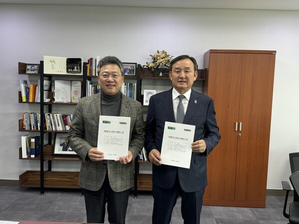 (좌)이병노담양군수, (우)박정예결위원장 [사진제공 = 담양군]