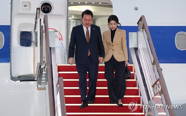 대통령실이 김건희 여사 공개활동 중단 등 윤석열 대통령 기자회견 후속조치 방안을 밝혔다 [사진=연합뉴스]