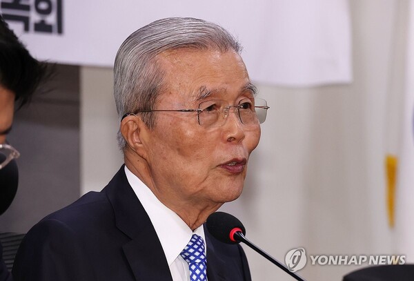 김종인 전 국민의힘 비상대책위원장이 7일 오후 국회 의원회관에서 열린 국민의힘 소장파 모임인 '첫목회' 초청 강연·토론회에서 발언하고 있다. 2024.11.7 [사진=연합뉴스]