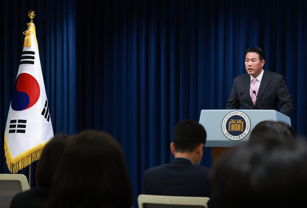 김태효 국가안보실 1차장이 12일 서울 용산 대통령실 청사에서 윤석열 대통령의 아시아태평양경제협력체(APEC), 주요 20개국(G20) 정상회의 참석 브리핑을 하고 있다. [사진=연합뉴스]