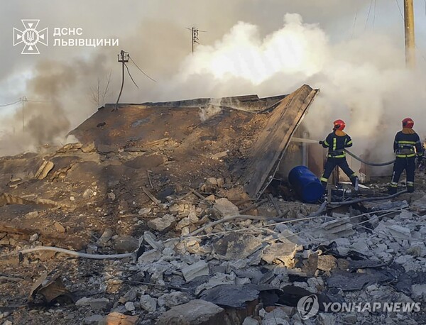 우크라이나 수도 중심에 있는 전몰자 추모 공간