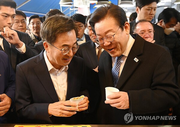 한자리 모인 이재명-김동연…'李 사법리스크' 분열 우려 진화 [사진=연합뉴스]