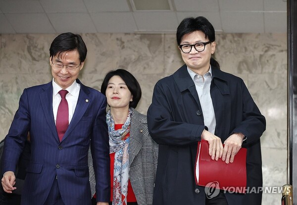 내달 10일 예정된 '김건희 특검법' 재표결을 앞두고 국민의힘 내 이탈표 단속에 비상이 걸렸다 [사진=연합뉴스]