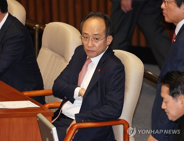 국민의힘 추경호 원내대표가 2일 오후 국회에서 열린 본회의에 참석해 있다. 2024.12.2 [사진=연합뉴스]