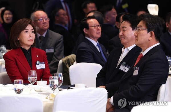 국민의힘 비대위원장에 권성동 원내대표 또는 친윤계 인사가 거론되고 있다 [사진=연합뉴스]