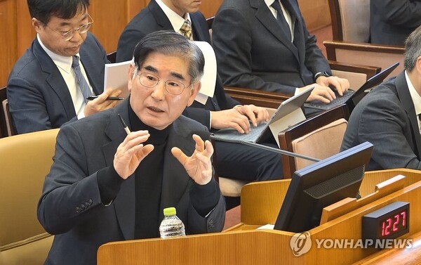 김용현 전 국방부 장관이 23일 서울 종로구 헌법재판소에서 열린 윤석열 대통령 탄핵심판 4차변론에 증인으로 출석해 발언하고 있다. 2025.1.23 [헌법재판소 제공. 재판매 및 DB 금지] [사진=연합뉴스]