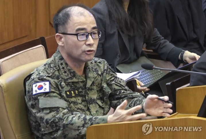 곽종근 전 육군 특수전사령관이 6일 서울 종로구 헌법재판소에서 열린 윤석열 대통령 탄핵 심판 6차 변론에 증인으로 출석해 피청구인인 윤 대통령 측 대리인들의 질문에 답하고 있다. 2025.2.6 [사진=연합뉴스]