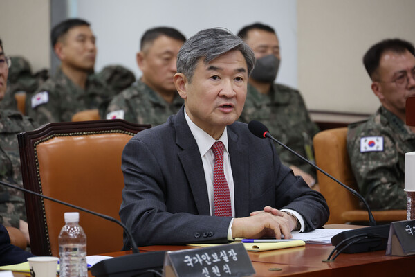 조태용 국가정보원장이 22일 서울 여의도 국회에서 열린 '윤석열 정부의 비상계엄 선포를 통한 내란 혐의 진상규명 국정조사 특별위원회' 1차 청문회에서 의원 질의에 답하고 있다. 2025.1.22 [사진=연합뉴스]