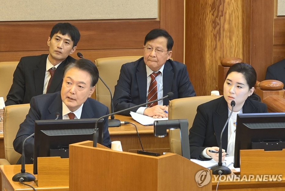 윤석열 대통령이 13일 헌법재판소에서 열린 본인의 탄핵심판 8차변론에서 발언하고 있다. 2025.2.13 [사진-연합뉴스]