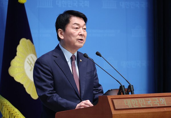 국민의힘 안철수 의원이 23일 오전 서울 여의도 국회 소통관에서 현안 관련 기자회견을 하고 있다. [사진=연합뉴스]