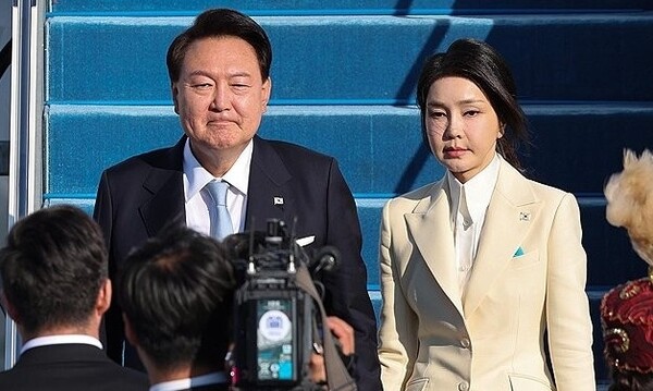 윤석열 대통령 부부의 공천개입 및 여론조사 조작 정황이 뚜렷하게 드러나고 있다 [사진=연합뉴스]