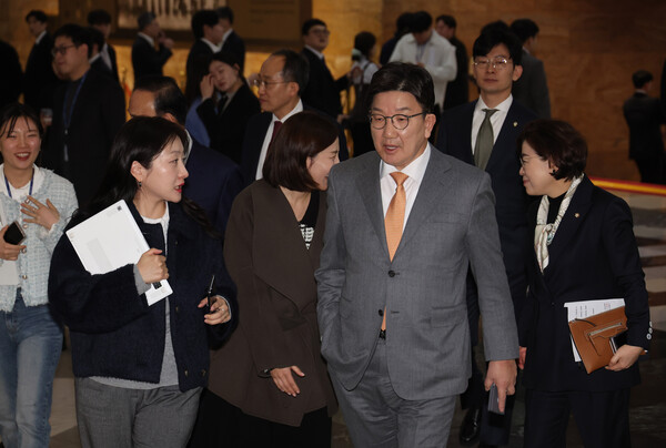 국민의힘 권성동 원내대표가 20일 서울 여의도 국회 본회의에 참석하고 있다.[사진=연합뉴스]