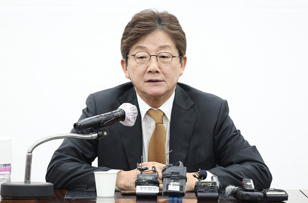 국민의힘 유승민 전 의원이 11일 대구 수성구 국민의힘 대구시당에서 열린 기자 간담회에서 발언하고 있다. [사진=연합뉴스]