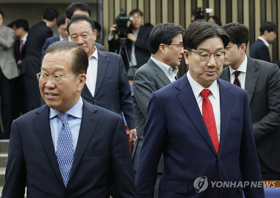 9일 밤 국민의힘 의총을 열고, 김문수-한덕수 측의 단일화 실무협상이 결렬될 경우 "후보 재선출을 포함한 모든 권한을 비대위에 일임하기로 결의를 모았다"고 밝혔다. 이날 양측의 단일화 협상은 최종 결렬됐다. [서진=연합뉴스] 