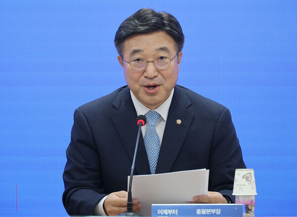 더불어민주당 윤호중 중앙선대위 총괄본부장이 8일 서울 여의도 민주당사에서 열린 총괄본부장단 회의에서 발언하고 있다. [사진=연합뉴스]