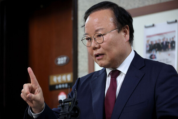  김재원 국민의힘 대선후보 비서실장은 20일 라디오 인터뷰에서 탈당 후 하와이로 가 있는 홍준표 전 대구시장에 대해서는 "그분께서 가장 비판적으로 생각하고 있는 이재명 후보를 조금이라도 도울 가능성은 없다고 본다"고 말했다. [사진=연합뉴스]