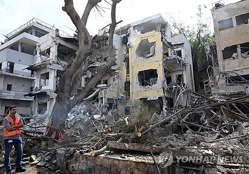 미사일에 파괴된 이스라엘 주택 [사진=UPI=연합뉴스]