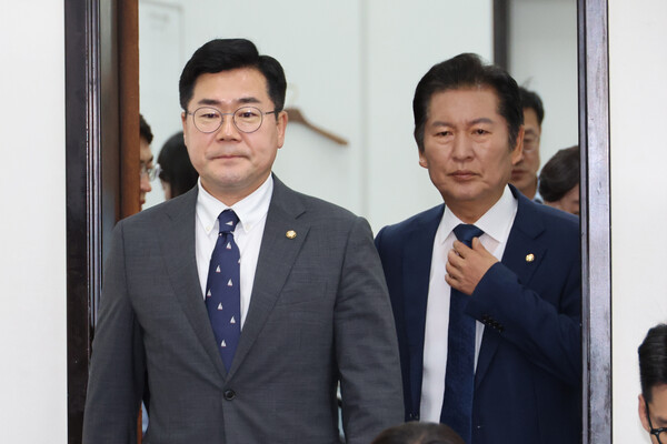 더불어민주당 당대표 출마를 선언한 정청래∙박찬대 의원은 일제히 김민석 국무총리 후보자 '수호'에 나섰다. [사진=연합뉴스]