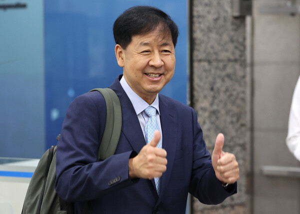 구윤철 경제부총리 겸 기획재정부 장관 후보자가 30일 서울 중구 예금보험공사에 마련된 인사청문회 준비사무실로 들어서고 있다. [사진=연합뉴스]