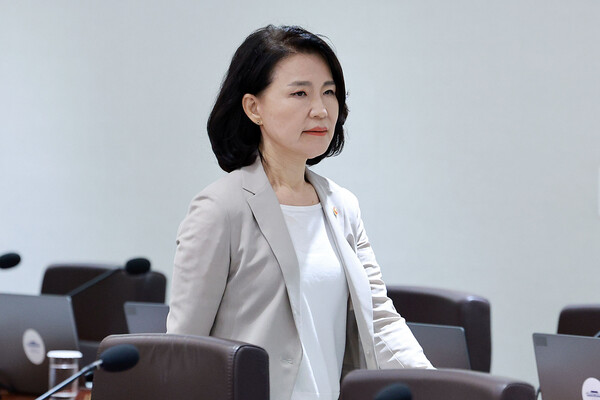 이진숙 방송통신위원장이 8일 용산 대통령실에서 열린 국무회의에 참석하고 있다. [사진=연합뉴스]