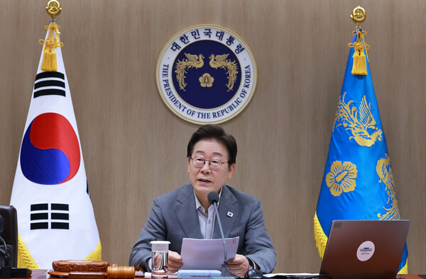 이재명 대통령이 15일 서울 용산 대통령실 청사에서 국무회의를 주재하고 있다. [사진=연합뉴스]