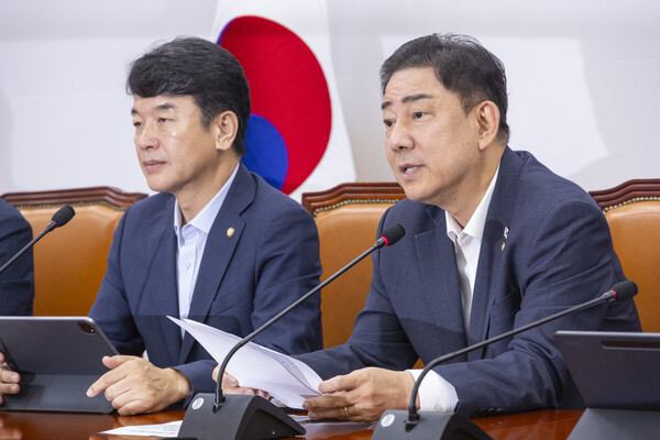 더불어민주당 김병기 원내대표가 7일 오전 국회에서 열린 원내대책회의에서 8월 국회 원내대책을 말하고 있다. [사진=연합뉴스]