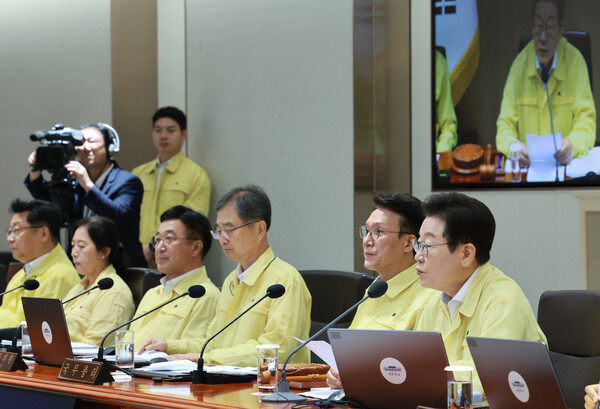 이재명 대통령이 18일 서울 용산 대통령실 청사에서 열린 을지 국무회의를 주재하고 있다. [사진=연합뉴스]