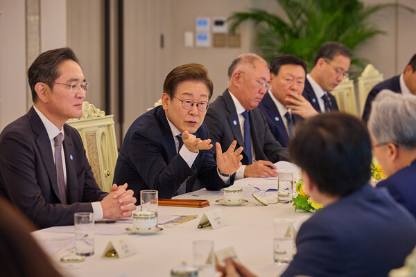 이재명 대통령이  6월13일 서울 용산 대통령실 청사에서 6경제단체·기업인 간담회를 하고 있다. [사진통령실 제공. 재판매 및 DB 금지]