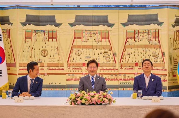 이재명 대통령과 정청래 대표 등 민주당 지도부는 20일 서을 한남동 대통령 관저에서 만찬을 갖고 검찰개혁에 대해  흔들림없이 추진키로 확인했다. [사진=대통령실 제공]