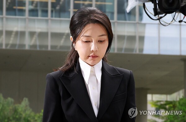 김건희씨가 이르면 29일 구속 기소될 것으로 보인다 [사진=연합뉴스]