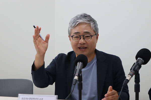 장성철 공론센터 소장은 "정책 노선을 두고 치열하게 토론하는 것이 아닌 권력 싸움은 지양해야 한다. 민주당은 내년 지방선거 공천을 두고도 엄청난 싸움이 벌어질 것"이라고 말했다. [사진=폴리뉴스 이준수PD]