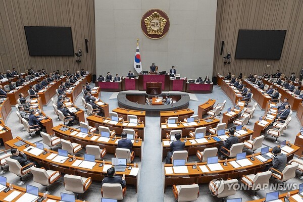 한병도 국회 예결위원회 위원장이 6일 국회 예결위 회의장에서 열린 전체회의를 개회하고 있다. [사진=연합뉴스]