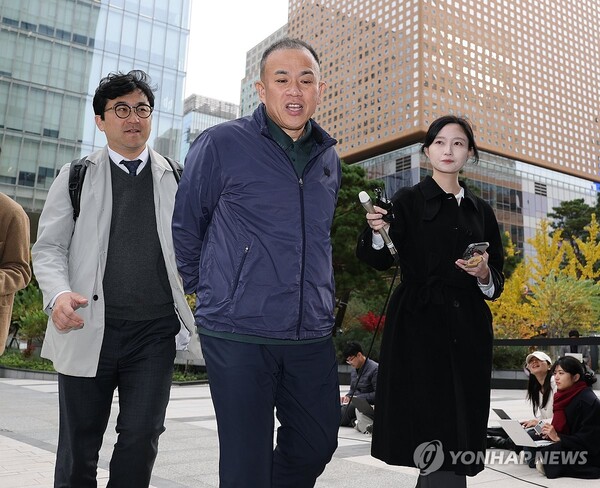 명태균씨는 11월 8일 민중기 특별검사팀의 조사를 받은 후 ""라며 "오 시장은 증거자료가 나오면 말을 안 한다"며 "특검도 지금까지 많이 수사해서 정확한 정황 증거들을 다 갖고 있더라"고 말했다. [사진=연합뉴스]