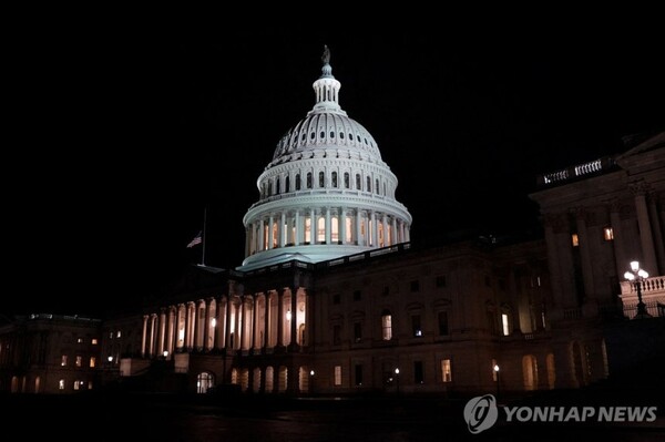 연방정부 셧다운을 끝내기 위한 임시예산안이 상원 문턱을 넘었다 [사진=로이터=연합뉴스]